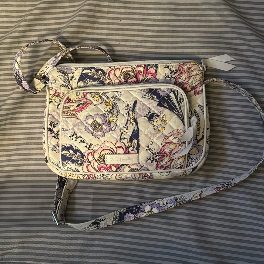 Vera Bradley satchel. Built in wallet area